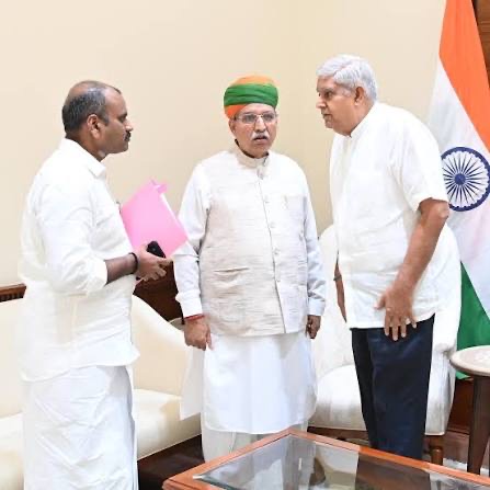 Shri Arjun Ram Meghwal in discussion with colleagues at Parliament House, New Delhi.